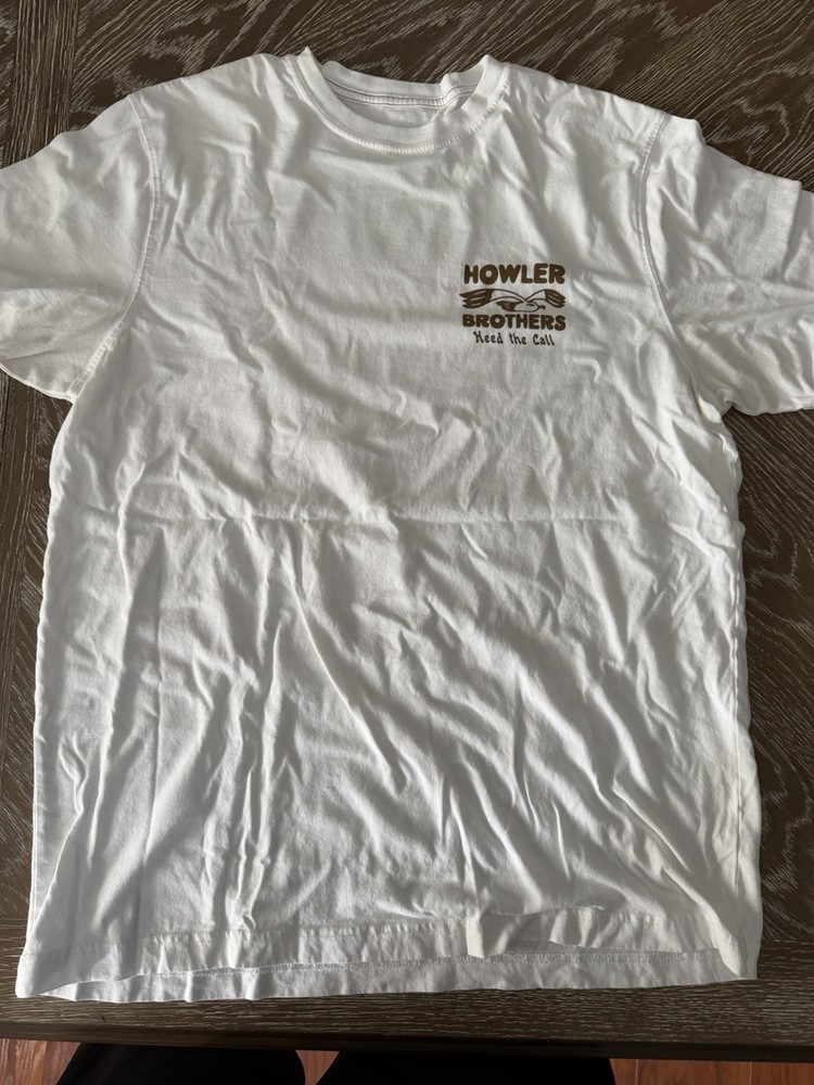 Howler Brothers T-Shirt Men’s Large Heed The Call Flocka Seagulls Storm White