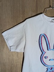 suna platinum shirt mens size L crew neck short sleeve bad bunny white