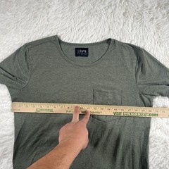 CUTS Shirt Men Size Medium Green Elongated Short Sleeve Round Neck Pocket Casual