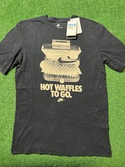 NIKE Hot Waffles To Go BLACK S/S T-SHIRT SZ: Medium Tall NWT HV9803-010
