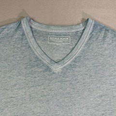 Buckle Black Men’s T-shirt XL (Large Fit) Blue Burnout Short Sleeve V-neck Light