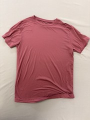 Deer Mountain burgandy Poly Spandex Pocket T-Shirt Short Sleeve Top size small