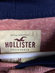 Hollister California Men’s Red Hooded Tshirt Medium Surf Beach Lightweight EUC!