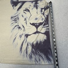 Manfinity Men’s M Beige Lion Crown Graphic Knit Round Neck Sleeveless T-Shirt