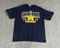 Gildan Gator Bowl 2011 Michigan Wolverines Graphic T-Shirt Men’s M Navy