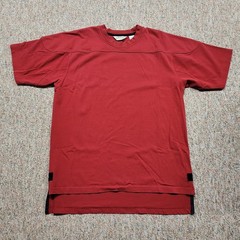 Orvis T-Shirt Mens Medium Red Short Sleeve Cotton Football Yoke Split Hem Tee