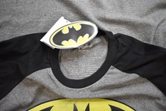 Batman 2-Tone Mens Heather Gray And Black 3/4 Sleeve Raglan Shirt NWT XL