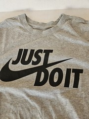 Nike Men’s Shirt Size/Small “Just Do It” Gray Tee AR5006-063 NWT