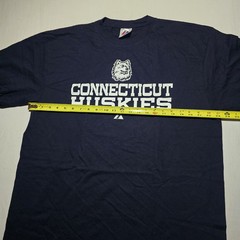 Y2K Connecticut Huskys Majestic T Shirt Size Large NWT