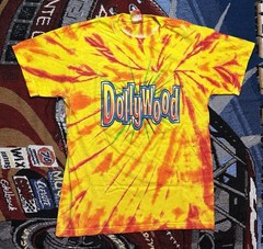 Vintage Dollywood Shirt Theme Park Medium Orange Tie Dye Souvenir Graphic Tee