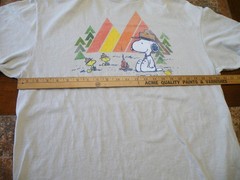 USED 2022 Peanuts T-Shirt Snoopy The Great Outdoors Size Large – FREE SHIP