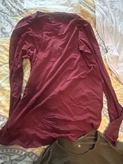 ESNTLS 5 Shirts Mens Medium Long Sleeve Pullover Tencil New never worn.