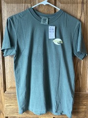 NWT! Costa Del Mar Men’s Bass & Release Graphic T-shirt Size Small Green