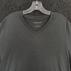 Unbound Merino Shirt Men’s Large Gray V-Neck 100% Merino Wool Lightweight
