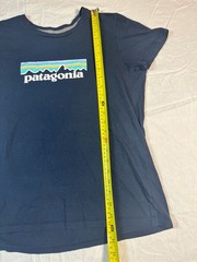 Patagonia Women’s Responsibili-Tee Graphic Organic Cotton T-Shirt, Navy Size M
