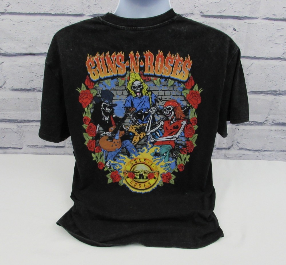 Guns N Roses XL 2026 Distressed Black T- Shirt NWT.