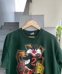Vintage 90s Sylvester Looney Tunes T-Shirt
