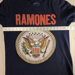 Ramones Full Colour Seal Graphic T-Shirt Men’s Size M Navy Blue Multi