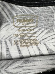 The Foundry Black and White Leaf design t-Shirt size 2XLT new with tags