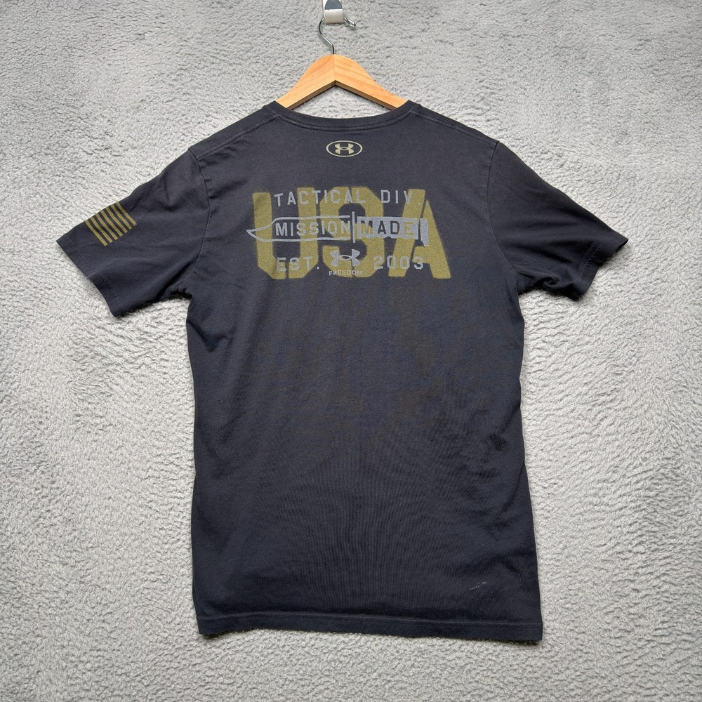 Under Armour T Shirt Mens Medium Black Loose Freedom American Flag Military