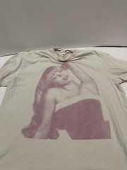 Sabrina Carpenter “Espresso” Merchandise T-Shirt Size XL