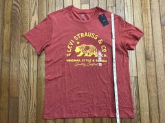 New Mens Levi’s Strauss Standard Fit Graphic T-Shirt DUSTY RED Size Large