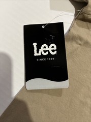 Lee Jeans World Tour T-Shirt Classic Fit Size Medium 100% Cotton by Lee