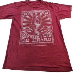 Men’s Small Red 1974 Let Your Voice Be Heard Graphic T-Shirt