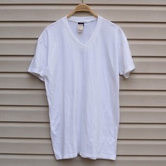 Vintage Alexander Julian T-Shirt Men’s XL White 100% Combed Cotton Single Stitch