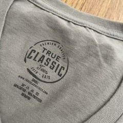 True Classic Premium Quality * V NECK * Tee T Shirt Mens MILITARY BEIGE SMALL S