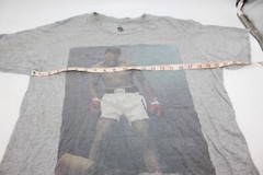 Muhammad Ali Mens Short Sleeve Graphic Tee T Shirt Size LARGE Gray Boxing Boxer