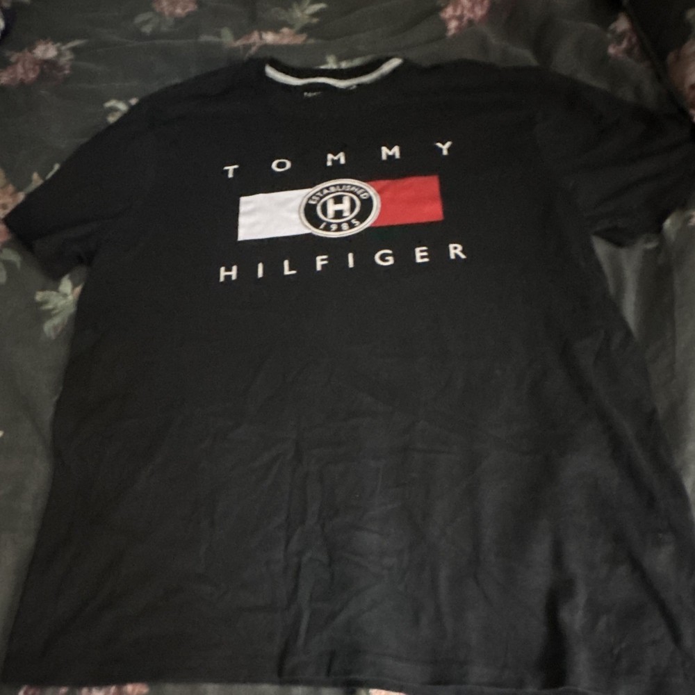 Tommy Hilfiger Men’s Black Logo Graphic Print Crew Neck T-Shirt Short Sleeve L