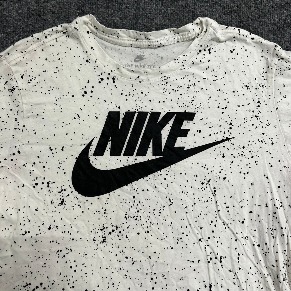 Nike T-Shirt Mens Size M White Paint Splatter Graphic Logo Athletic Cut Cotton