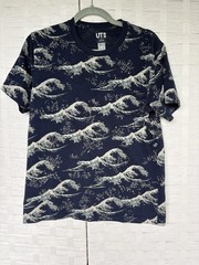 Uniqlo Hokusai T Shirt Mens Small Blue Japanese Great Wave All Over Print UT