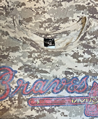 Atlanta Braves Digital Camo T‑Shirt Large Code 5 Flag Sleeve Distressed Military