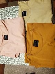 Cuts Clothing/ 3 Pieces Set Crew Elongated Stretch Shirt. Size L