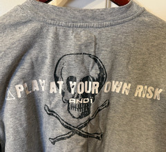 Vintage AND 1 Skull “Play At Your Own Risk” double sided gray T-Shirt Men Size L