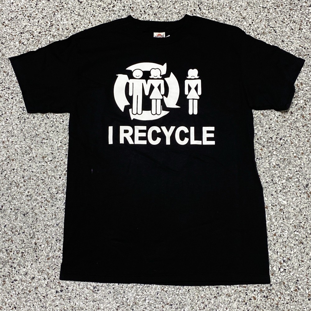 Spencer’s “I recycle” Dating Girls Black Shirt Size Medium Funny Gift NWOT