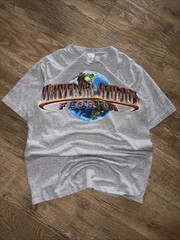 Universal Studios Florida Globe T-Shirt Gray Size M, excellent cond’n