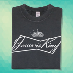 Jesus is King Tee – Jesus Gospel T-Shirt Unique Design Vintage Tee Trendy shirt