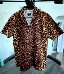 ANIMAL PRINT MEN’S SHIRT SIZE M/NEW WITHOUT TAGS