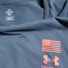 Under Armour Freedom Men’s 2XL Blue Crew Neck USA Flag Graphic T-Shirt