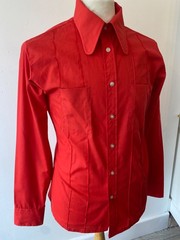 Vintage mens 70’s EUROCHIC RED BEAGLE COLLAR SEAMED POLY/COTTON SHIRT 38″