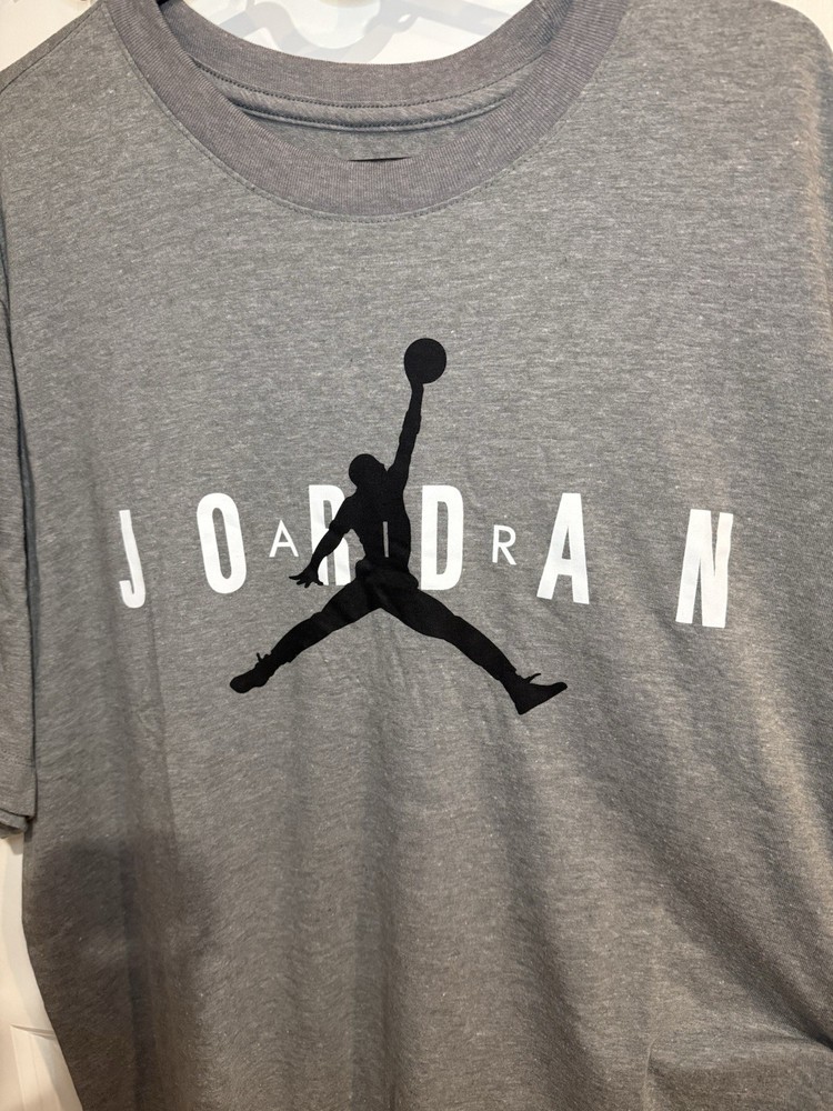 Jordan Men’s Gray Jumpman Graphic Logo Crew Neck Short Sleeve T-Shirt L