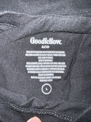 2 PRE OWNED 2 NEW/ Goodfellow 4 Pack Cotton Crew Neck T-Shirts 4 Black