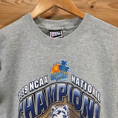 Vintage 1999 NCAA UConn Huskies Champions T-Shirt Men Large Pro Player 90s