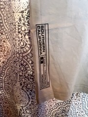 Hollister Men’s Large Beige Graphic Tee Modern Fit Short Sleeve Crew Neck
