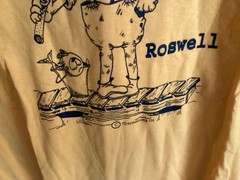 2004 Roswell New Mexico FISHING ALIEN Yellow GILDAN Graphic Funny T-shirt SZ L