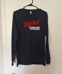 D.A.R.E. Lion Graphic Long Sleeve T-Shirt Unisex M Black