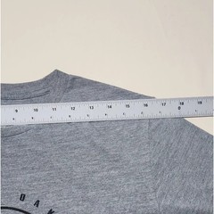 Oakley Men Graphic T-Shirt Gray Heathered Crew Neck Short Sleeve Size Medium